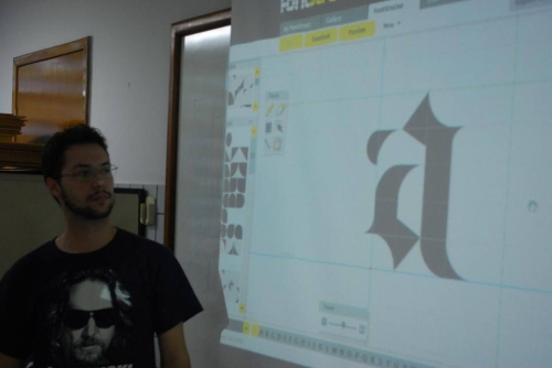 Oficina ProtoType_ com Érico Lebedenco em 2013.