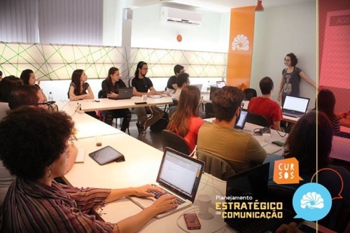 Curso Planejamento Estratégico de Comunicação, com Juliana França, no Coletivo Centopeia em 2014.